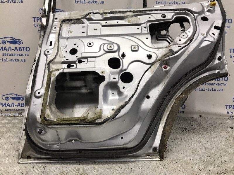 Дверь задняя правая Mitsubishi Pajero Wagon 3 3.2 ДИЗЕЛЬ 4M41 1999 (б/у) Киев - изображение 10