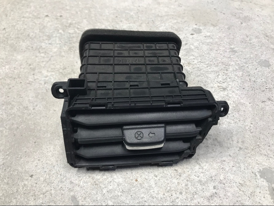 Бу дефлектор воздушный центральный правый Kia Rio 3 Кропивницький - зображення 1