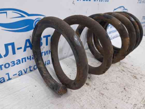 Пружина задняя Mitsubishi Pajero Wagon 3 3.2 ДИЗЕЛЬ 4M41 1999 (б/у) Київ