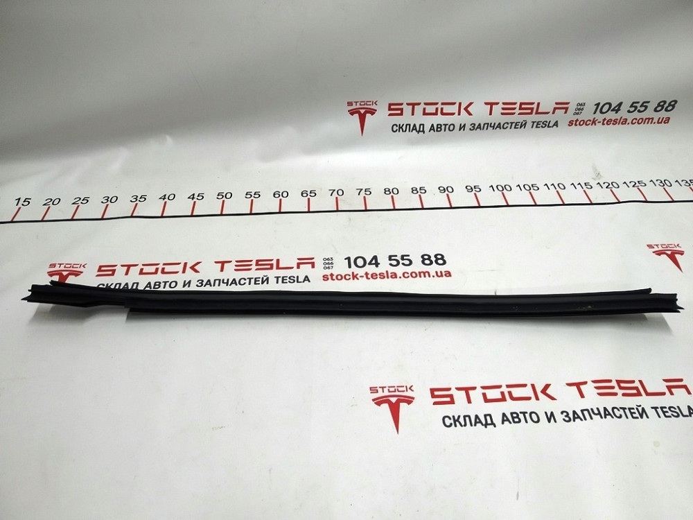 1Уплотнитель стекла внутрений двери задней правой Tesla model X 1483694-00-A Київ - зображення 3