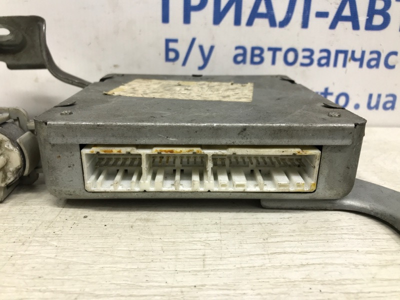 Блок управления Toyota Land Cruiser J100 1998 (б/у) Киев - изображение 3