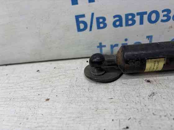 Амортизатор крышки багажника Mitsubishi Pajero Sport 1996-2008 MR526933 (Арт. 83792) Київ