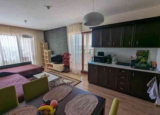 Просторная 2-х ком квартира в комфортабельном комплексе у моря, в г. Обзор (Болгария) Одеса