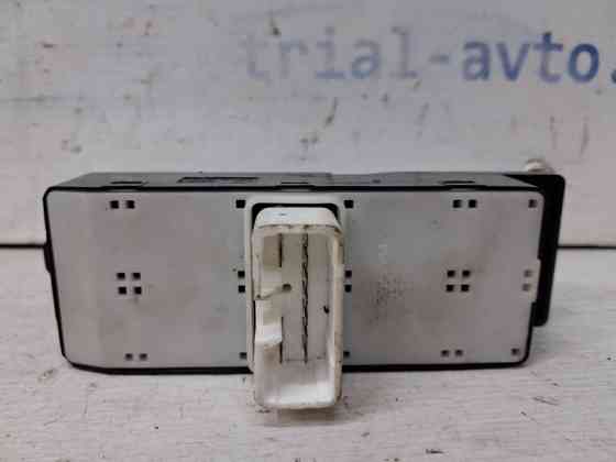 Кнопка стеклоподъемника Hyundai Sonata NF 2.4 БЕНЗИН G4KC 2004 перед. прав. (б/у) Київ