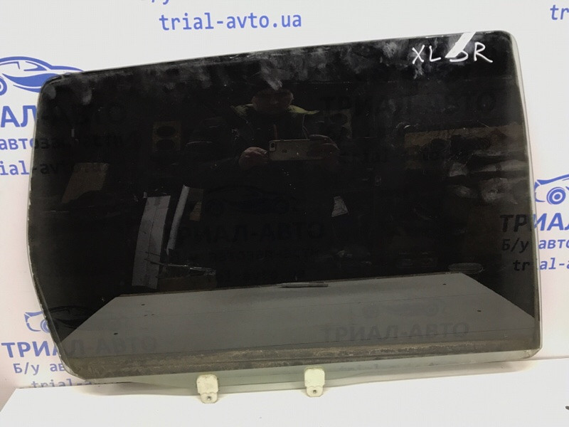 Стекло двери заднее правое Mitsubishi Outlander XL 2.2 DIESEL 4N14 2007 (б/у) Київ - зображення 1