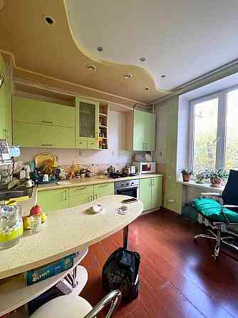 Продам 3-комнатную сталинку в начале пр. Слобожанский, район McDonald’sа Дніпро