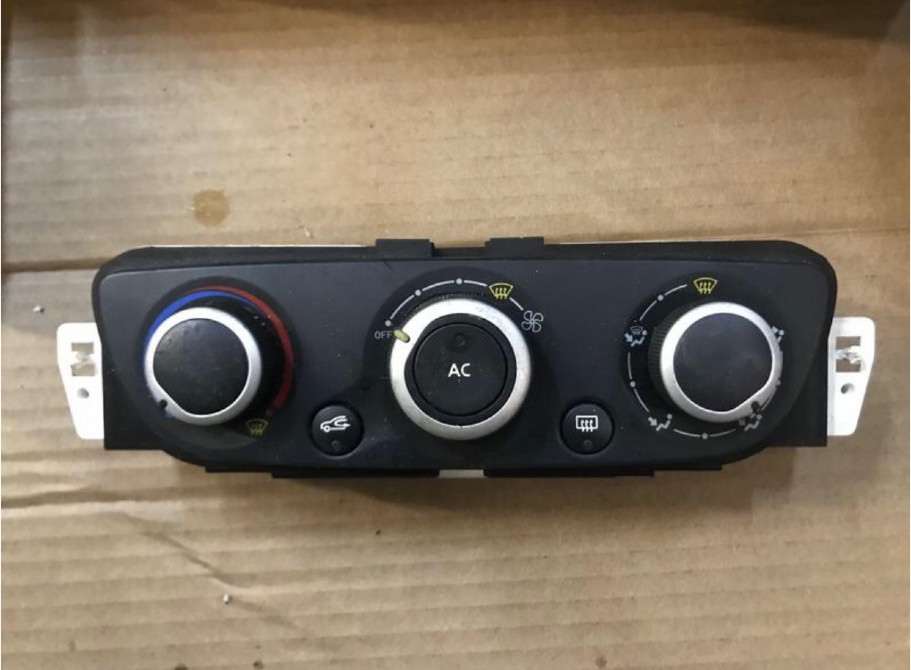 Бу блок управления кондиционером Renault T1001786G, 275108030R, 275103251R, 275101203R Megane 3 Кропивницький - зображення 1