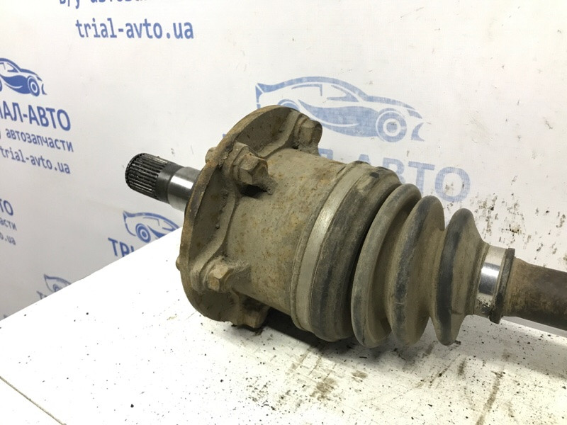 Привод задний Mitsubishi Pajero Wagon 3 3.2 ДИЗЕЛЬ 4M41 1999 (б/у) Киев - изображение 3