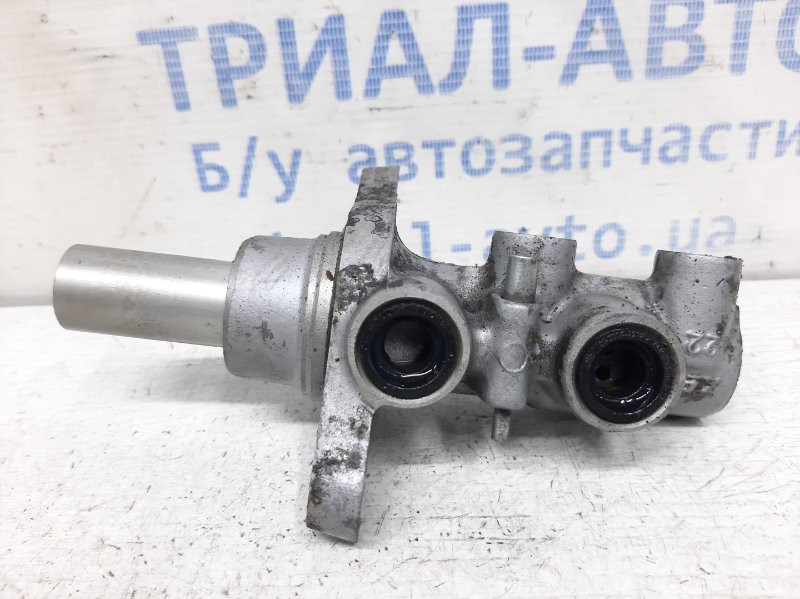 Тормозной цилиндр главный Mitsubishi Outlander XL 2.2 DIESEL 4N14 2007 (б/у) Киев - изображение 3