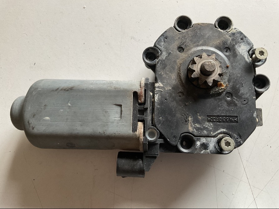 Бу двигатель стеклоподъемника передней правой двери Renault Laguna 1, 7701470852 Кропивницький - зображення 1