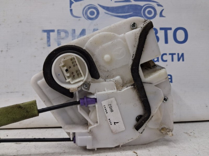 Замок двери задний правый Mazda 3 BM 2.2 DIESEL 2013 (б/у) Київ - зображення 3