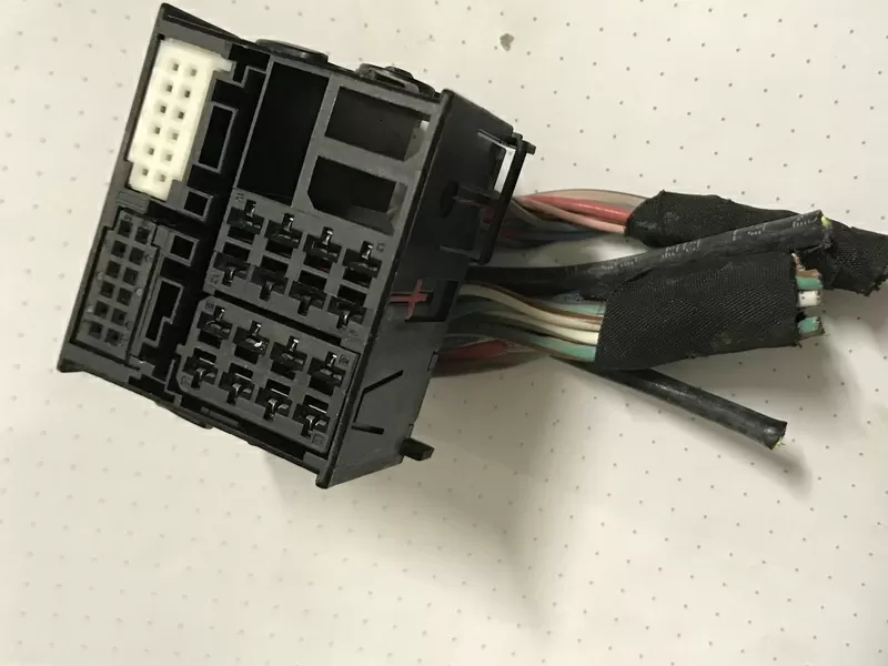 Бу разъём фишка магнтолы Ford Mondeo MK4 98682-0001 оригинал. Кропивницкий - изображение 1