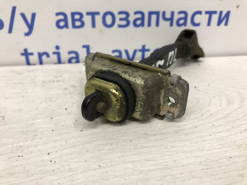 Ограничитель двери передний левый Chevrolet Lacetti J200 1.8 БЕНЗИН 2004 (б/у) Киев - изображение 2