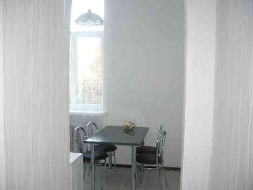 ОРЕНДА 1 к квартира метро Золоті Ворота, вул. Стрітинська 4/13 код.1168316 Київ