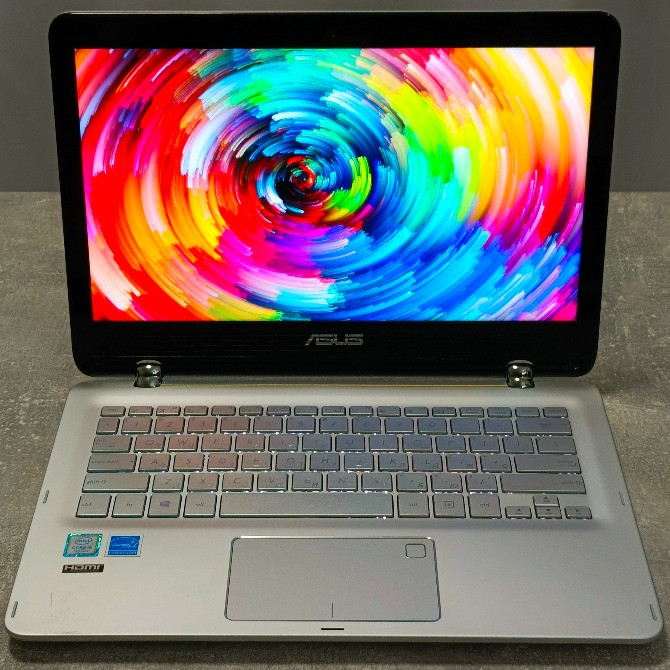 Сенсорний ноутбук-трансформер Asus 2-in-1 Q304U i5/12GB DDR4/256gb SSD/13.3 Full HD IPS/HD620 Київ - зображення 3