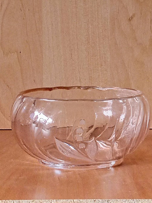 конфетница из розалинового \марганцевого\ немецкого стекла, 50-е годы Дніпро - зображення 2