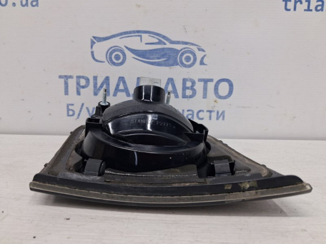 Фонарь задний внутренний левый Mazda 3 BK 1.6 БЕНЗИН Z6 2003 (б/у) Киев - изображение 5