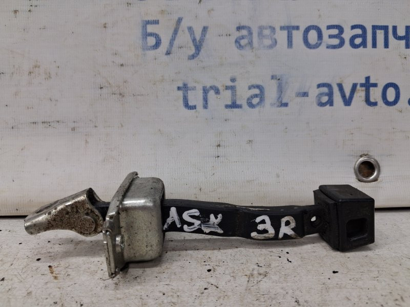 Ограничитель двери задний правый Mitsubishi ASX GA 1.8 DIESEL 4N13 2010 (б/у) Киев - изображение 1