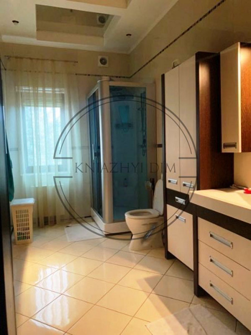 Аренда Коттеджа под съемки или жилья 820 м2 в 3 этажа 6 спален Киевская обл., Киево-Святошинский р-н Киев - изображение 3