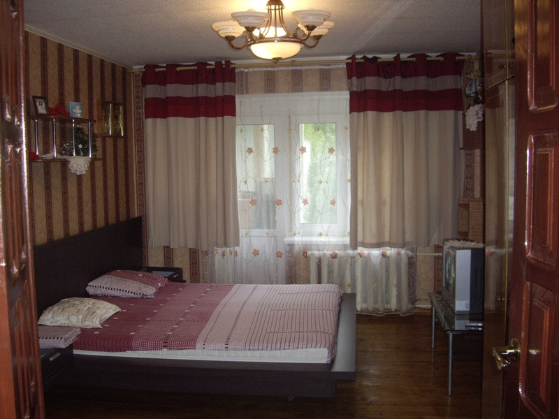 Оренда 3-х кімнатную роздільну квартиру біля метро Теремки. 5 хв Код объекта 1156695. Київ - зображення 1