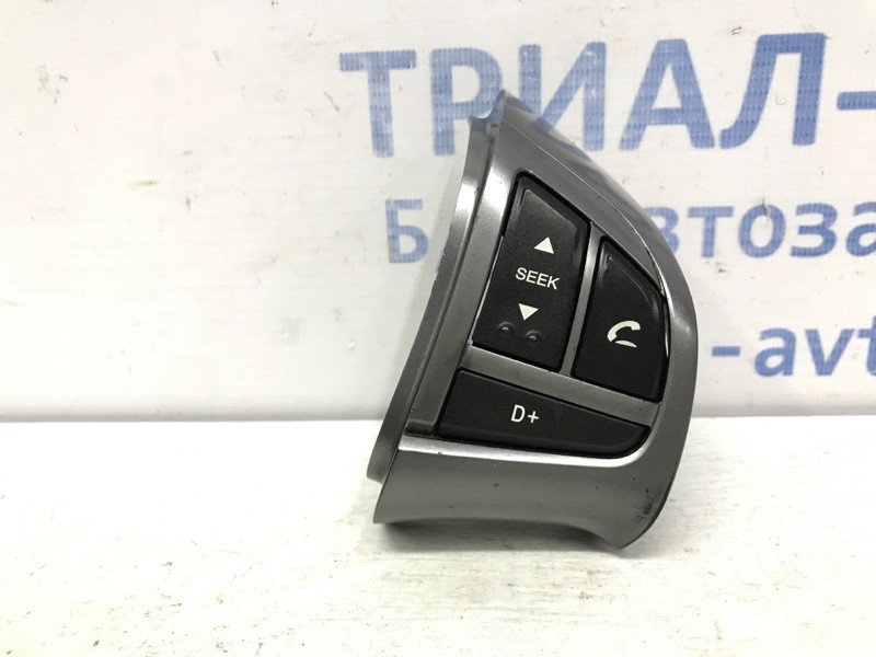 Кнопки руля SsangYong Korando C200 2.0 DIESEL 2010 прав. (б/у) Київ - зображення 1