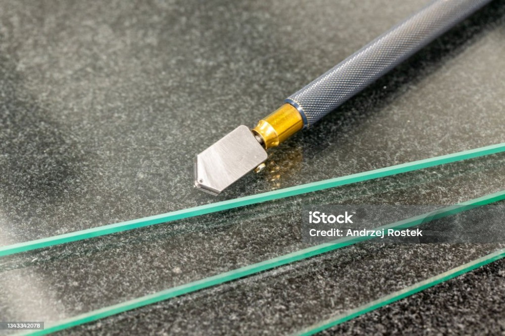 Прирезка стекол и зеркал 3-8мм,.Зеркала на АВТО под ЗАКАЗ Кривий Ріг - зображення 4