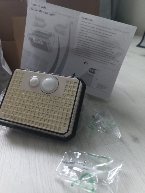 Уличный автономный светильник с встроенным аккумулятором и датчиком движения и солнечной панелью Мукачеве - зображення 1