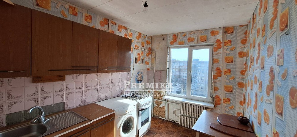 У продажі трикімнатна квартира в районі Молодіжного парку Чорноморськ - зображення 1