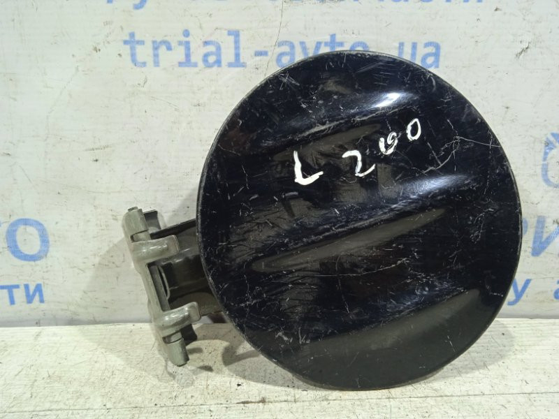 Лючок бака Mitsubishi L200 KB 2.5 ДИЗЕЛЬ 4D56U 2006 (б/у) Киев - изображение 1