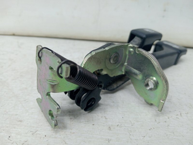 Кнопка открытия багажника Mitsubishi Lancer 9 1.6 БЕНЗИН 4G18 2003 (б/у) Київ - зображення 3