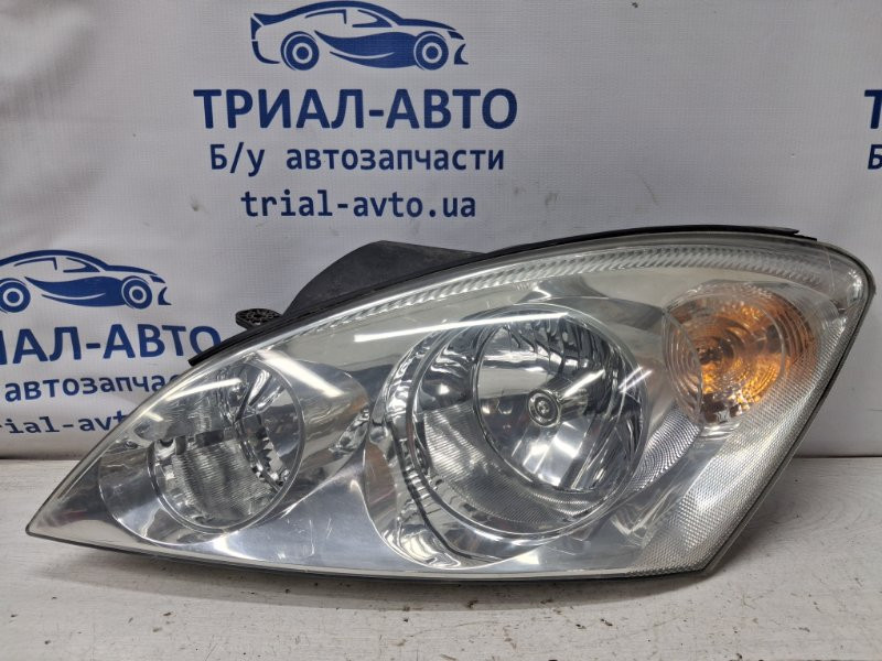 Фара левая Kia Ceed ED 1.6 DIESEL D4FB 2006 (б/у) Киев - изображение 1