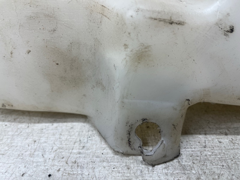 Бачок омывателя Ford Escape 3 2.0 БЕНЗИН ENR90 2012 (б/у) Киев - изображение 3