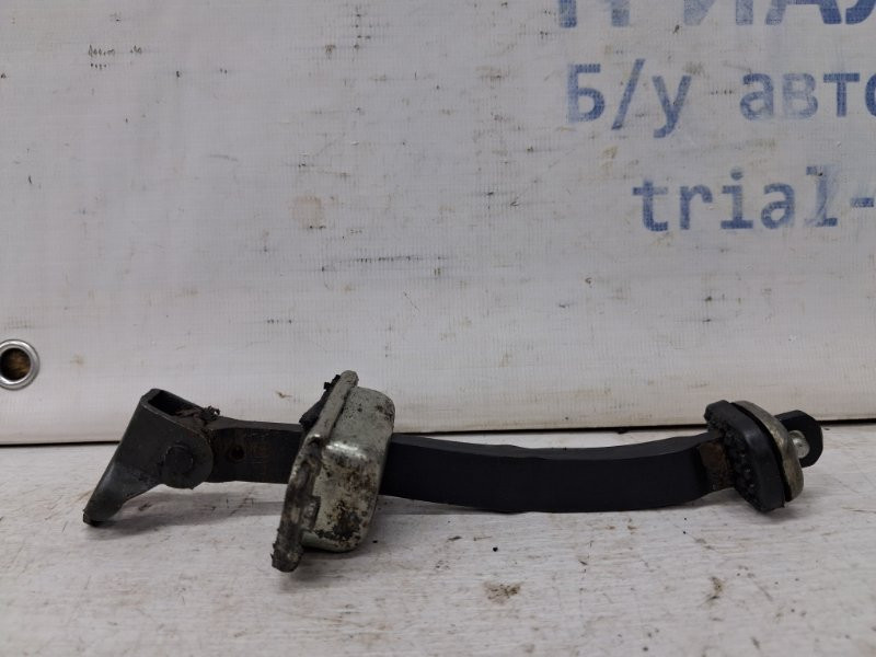 Ограничитель двери задний левый Chevrolet Captiva C100 2.4 БЕНЗИН Z24SED 2006 (б/у) Киев - изображение 1