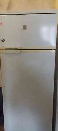 Холодильник Атлант у неробочому стані віддам за 900грн Київ