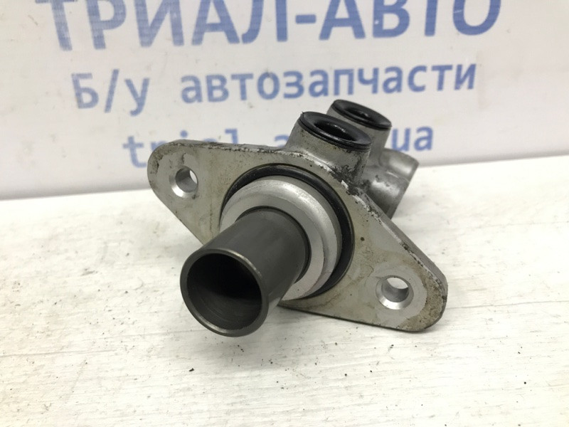 Тормозной цилиндр главный SsangYong Korando C200 2.0 DIESEL 2010 (б/у) Київ - зображення 3