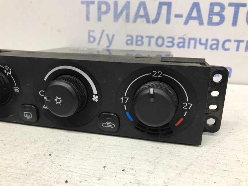 Блок управления кондиционером Mitsubishi Pajero Wagon 3 3.2 ДИЗЕЛЬ 4M41 1999 (б/у) Киев - изображение 3