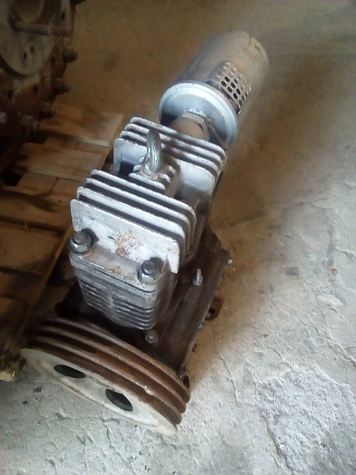 Компресор ВВ-0,8/8 залізничний Полтава - зображення 1