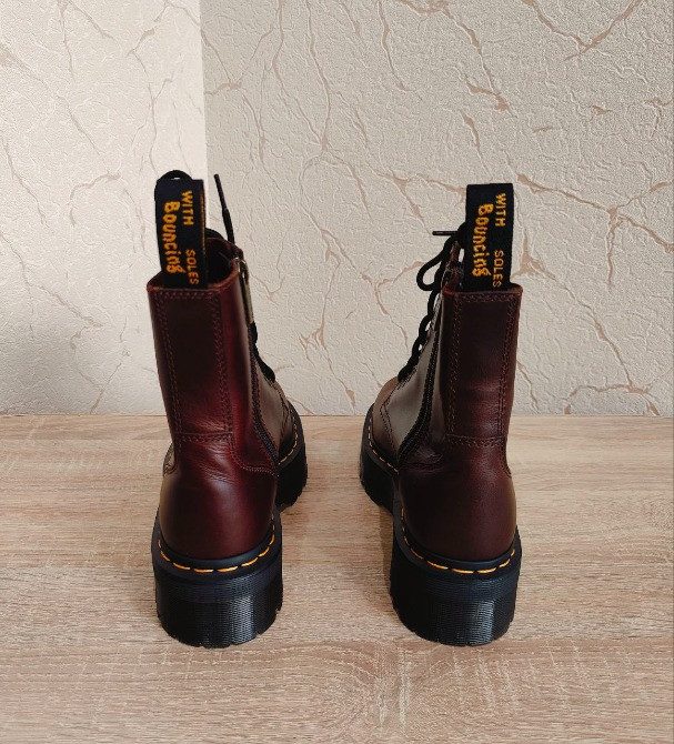 Ботинки Dr. Martens Vegan Jadon Ii Cherry Red Oxford Rub Off 39р/27 см Роздільна - зображення 1