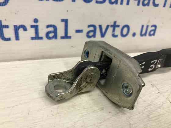 Ограничитель двери задний левый Mitsubishi Outlander GF 2.2 DIESEL 4N14 2012 (б/у) Киев