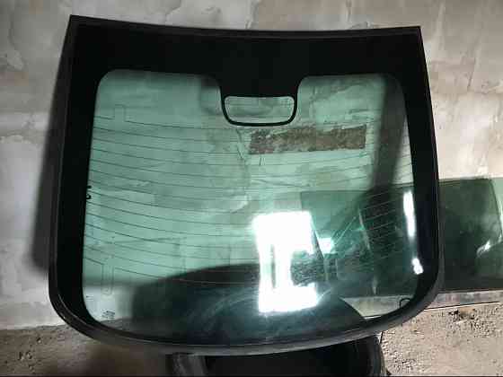 Бу стекло крышки багажника лифтбэк Renault Laguna 1, 7700424522, 7700435720 Кропивницький