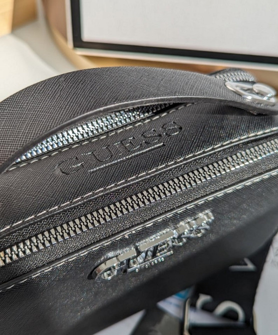 Маленькая белая сумка женская через плечо клатч кросс-боді Guess AN112 Одеса - зображення 3