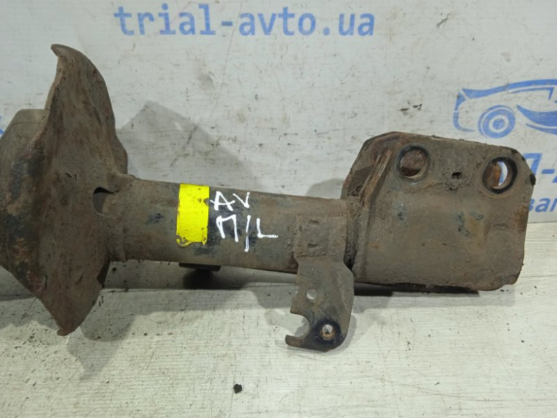 Амортизатор передний левый Toyota Avensis T25 1.8 БЕНЗИН 1ZZFE 2002 (б/у) Київ - зображення 3