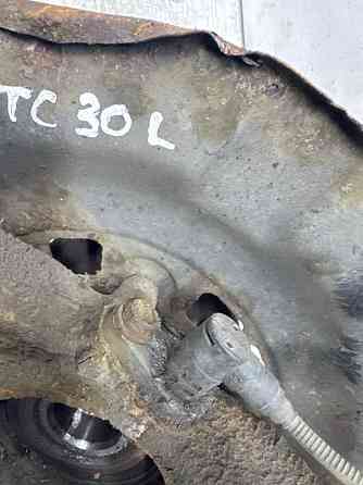 Кулак поворотный левый со ступицей Toyota Camry XV30 3.0 БЕНЗИН 1MZFE 2001 (б/у) Киев