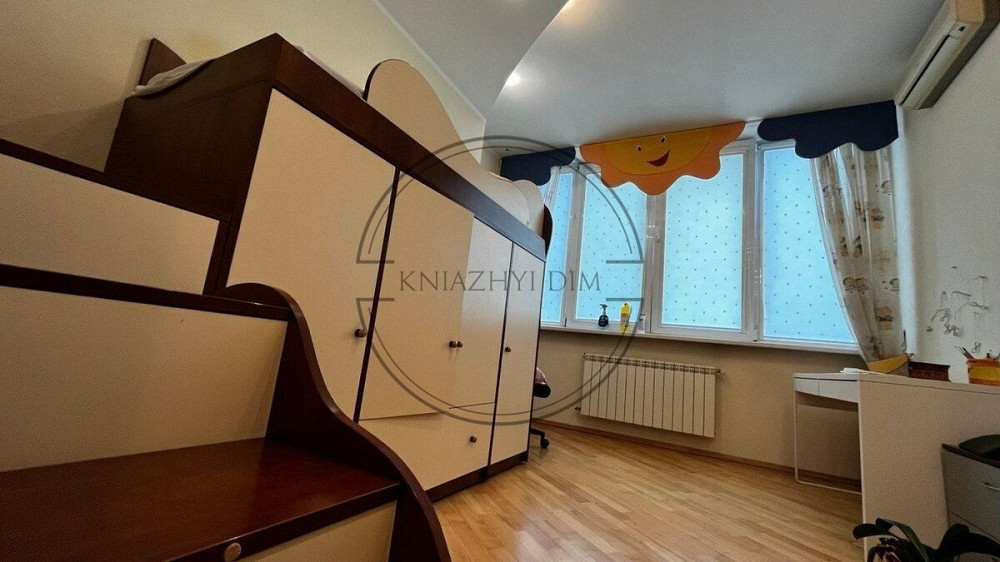 БЕЗ КОМІСІЇ !!! Оренда дворівневої 4-х к. кв. з великою терасою у центрі, м. Палац Україна. № 112007 Киев - изображение 12