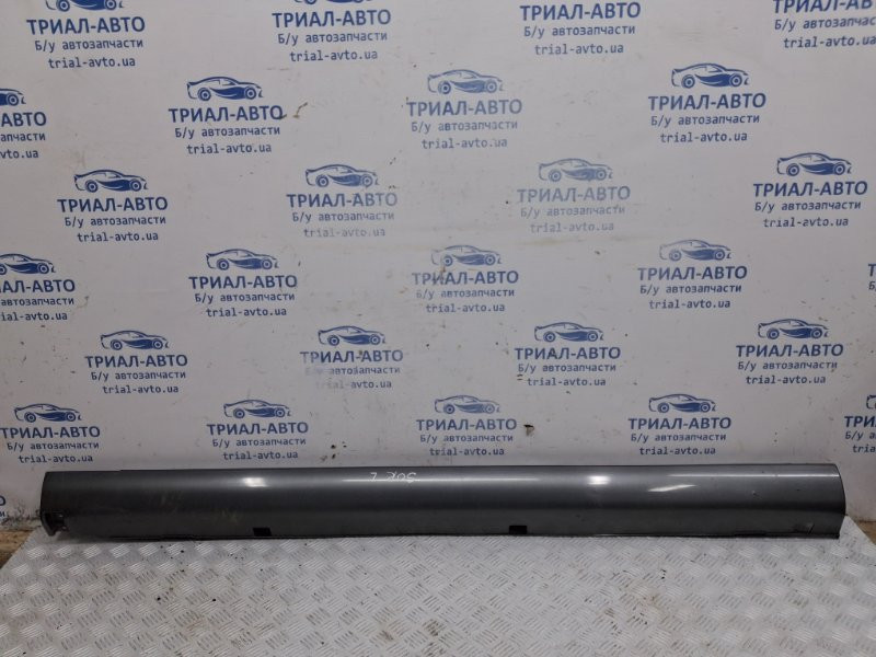 Накладка порога внешняя левая Kia Sorento BL 2.5 DIESEL D4CB 2002 (б/у) Киев - изображение 1