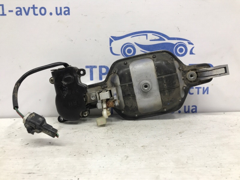 Ручка двери внешняя передняя правая Mitsubishi Pajero Wagon 4 3.2 ДИЗЕЛЬ 4M41 2006 (б/у) Київ - зображення 3