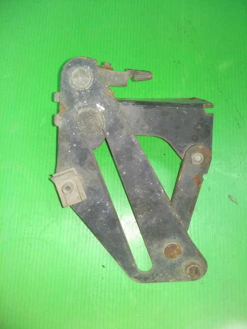 Кронштейн спинки заднього сидіння 83BB-N60615-AA Форд Винница - изображение 2