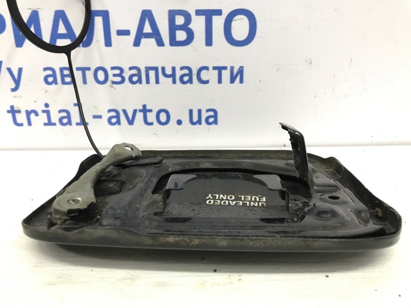 Лючок бака Toyota Avensis T25 1.8 БЕНЗИН 1ZZFE 2002 (б/у) Киев - изображение 3