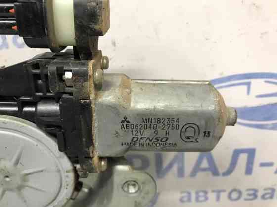 Стеклоподъемник задний левый Mitsubishi L200 KB 2.5 ДИЗЕЛЬ 4D56U 2006 (б/у) Київ