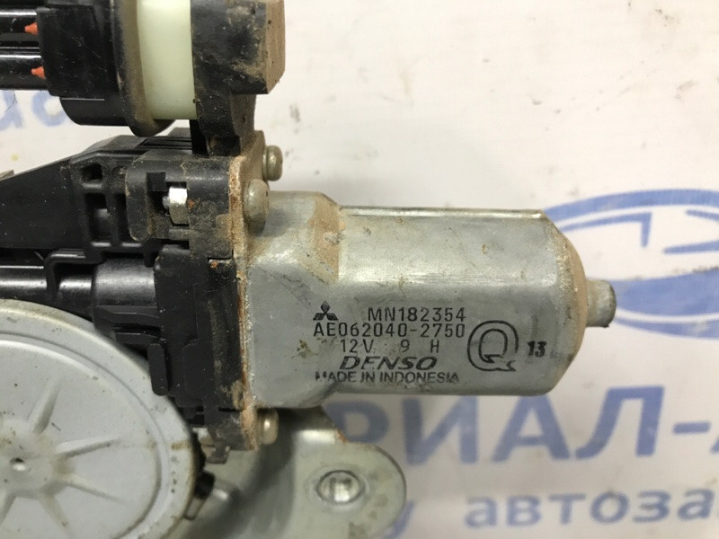 Стеклоподъемник задний левый Mitsubishi L200 KB 2.5 ДИЗЕЛЬ 4D56U 2006 (б/у) Київ - зображення 4